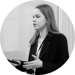 Анна Курдина